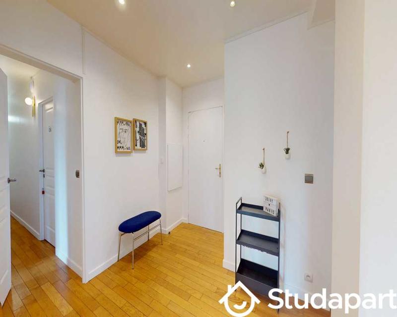 Chambre - 130 m² - 1 pièce