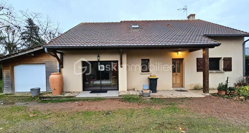Maison - 190 m² - 10 pièces