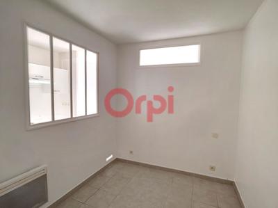 Studio - 40 m² - 1 pièce