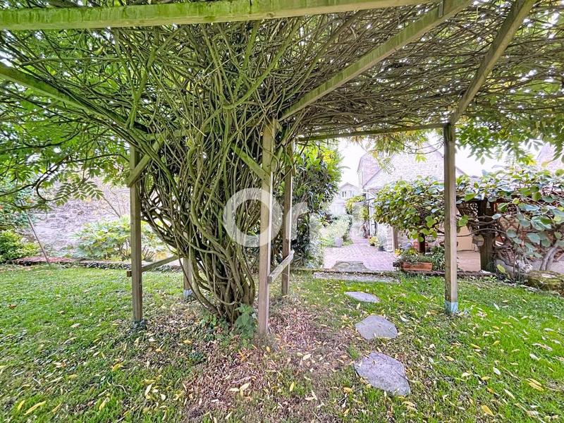 Maison - 121 m² - 6 pièces