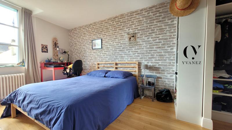 Maison - 180 m² - 7 pièces