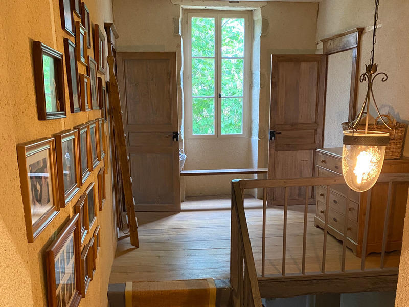 Propriété - 426 m² - 12 pièces