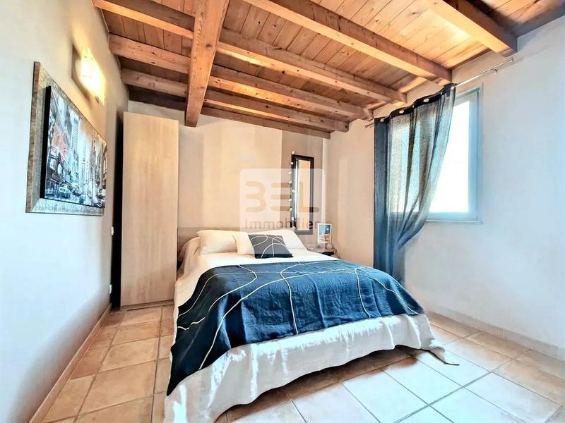 Propriété - 144 m² - 6 pièces