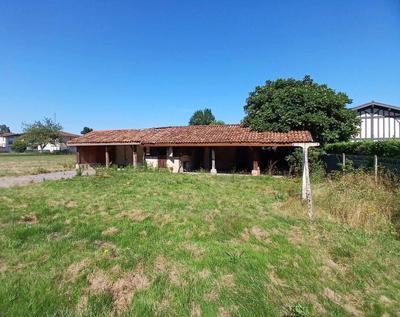 Terrain constructible - 2 400 m²