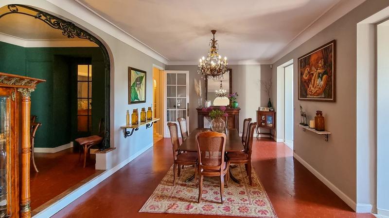 Propriété - 473 m² - 11 pièces