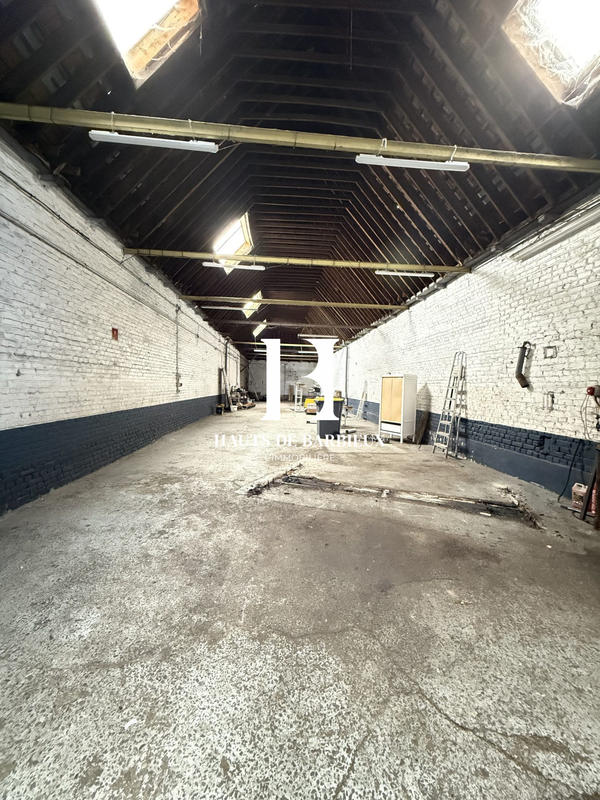 Local d'activités - 253 m² - 3 pièces