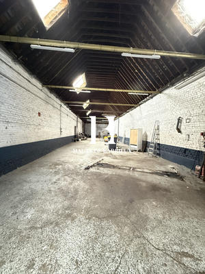 Local d'activités - 253 m² - 3 pièces