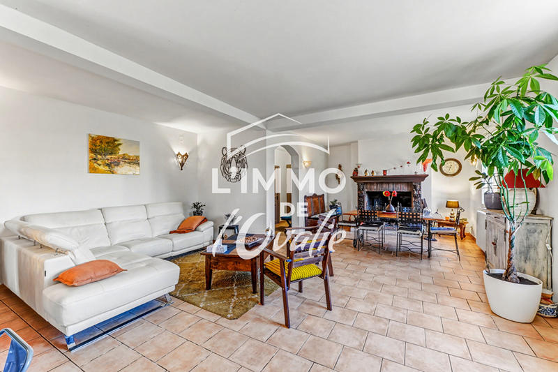 Maison - 200 m² - 7 pièces