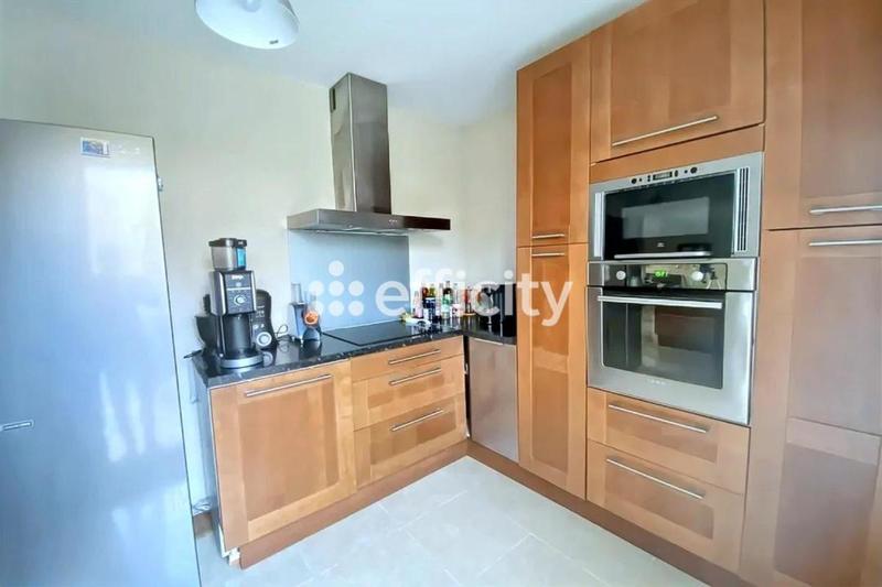 Maison - 139 m² - 6 pièces