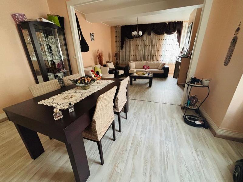 Appartement - 156 m² - 6 pièces