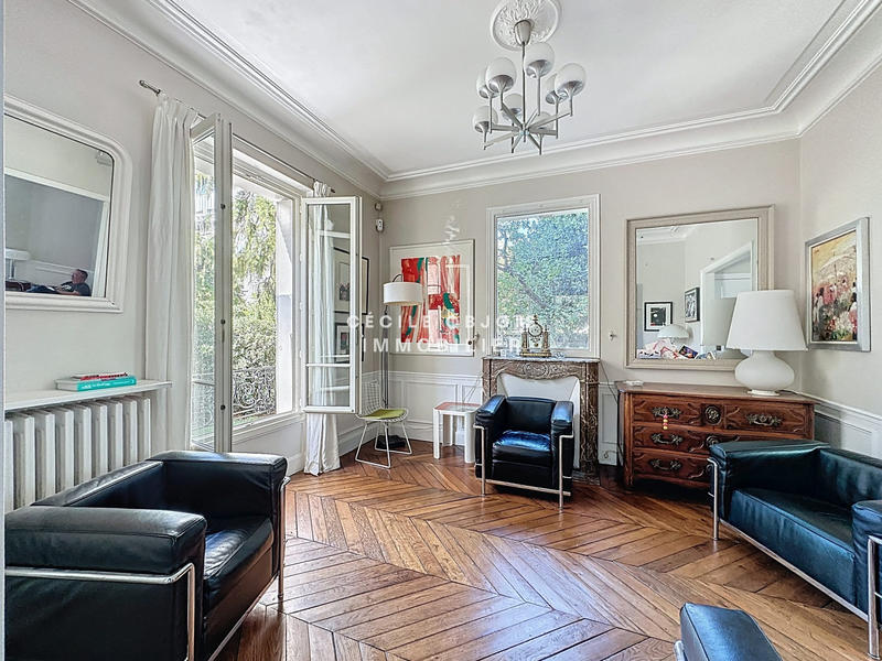 Maison - 147 m² - 9 pièces