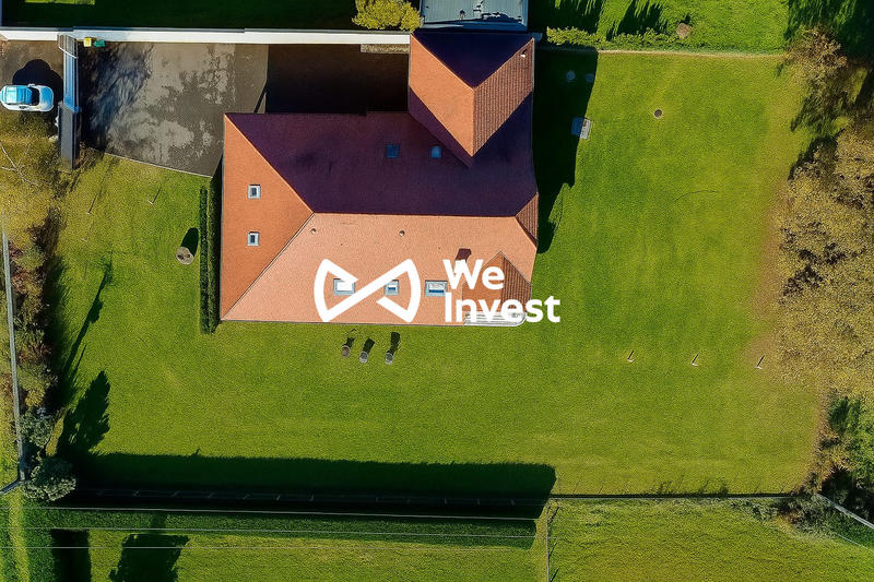 Maison - 253 m² - 8 pièces