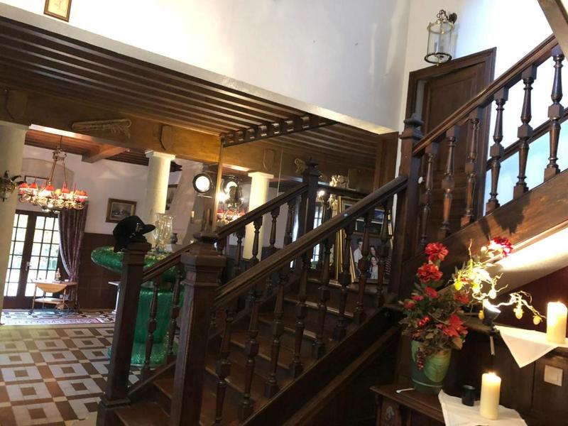 Propriété - 650 m² - 14 pièces