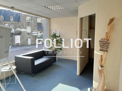 Local commercial - 69 m² - 3 pièces