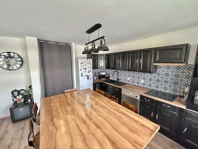 Appartement - 82 m² - 4 pièces