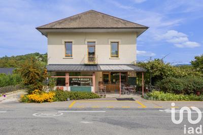 Maison - 257 m² - 8 pièces