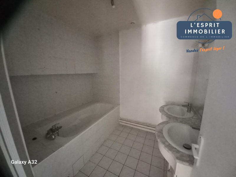 Appartement - 93 m² - 5 pièces