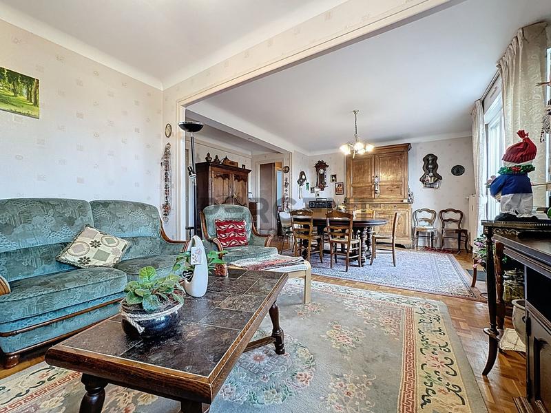 Appartement - 87 m² - 5 pièces