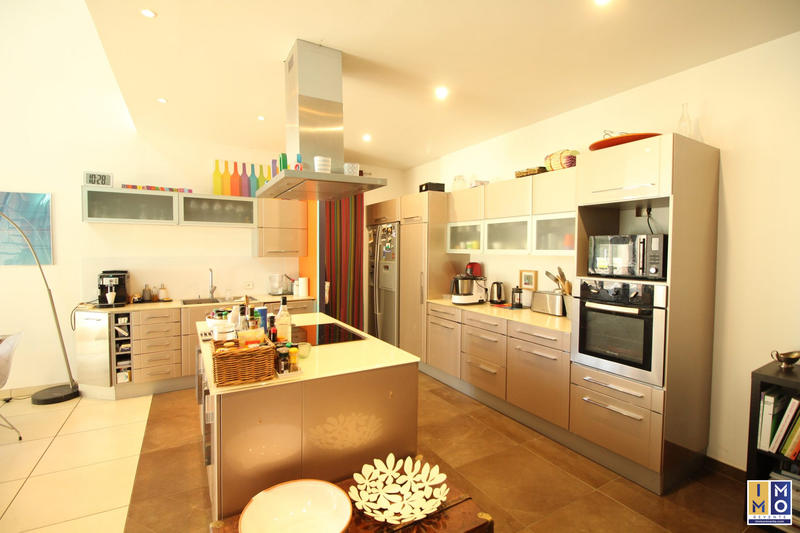 Maison ancienne - 260 m² - 7 pièces