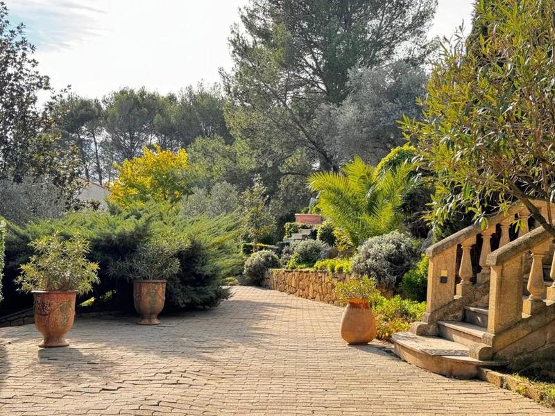 Maison - 195 m² - 8 pièces