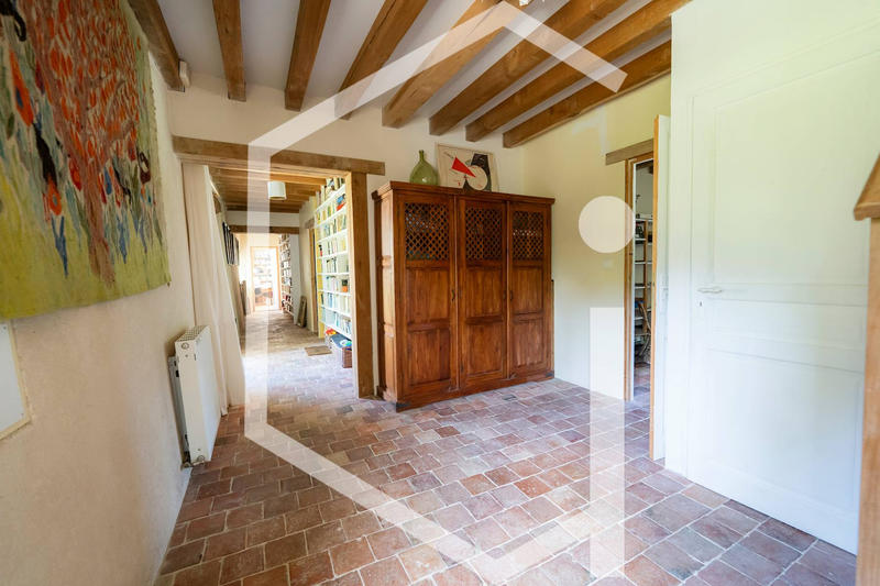 Propriété - 458 m² - 13 pièces