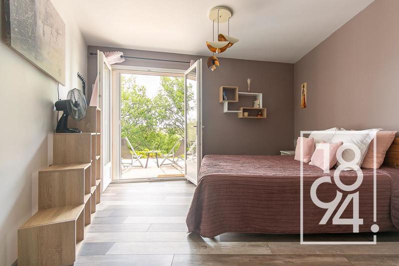 Maison - 397 m² - 7 pièces