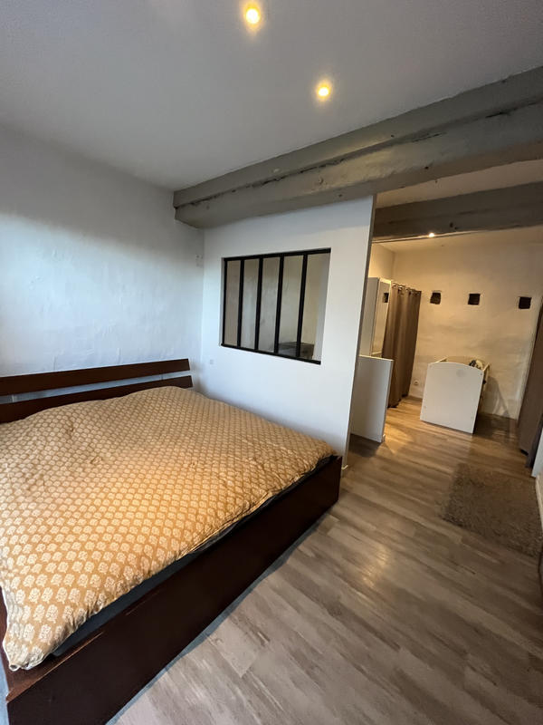 Maison - 1 158 m² - 6 pièces