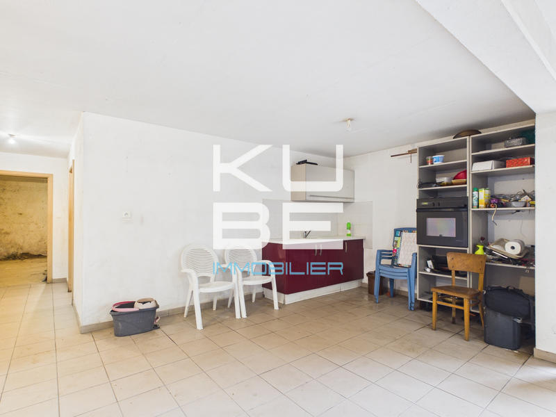 Maison - 220 m² - 8 pièces