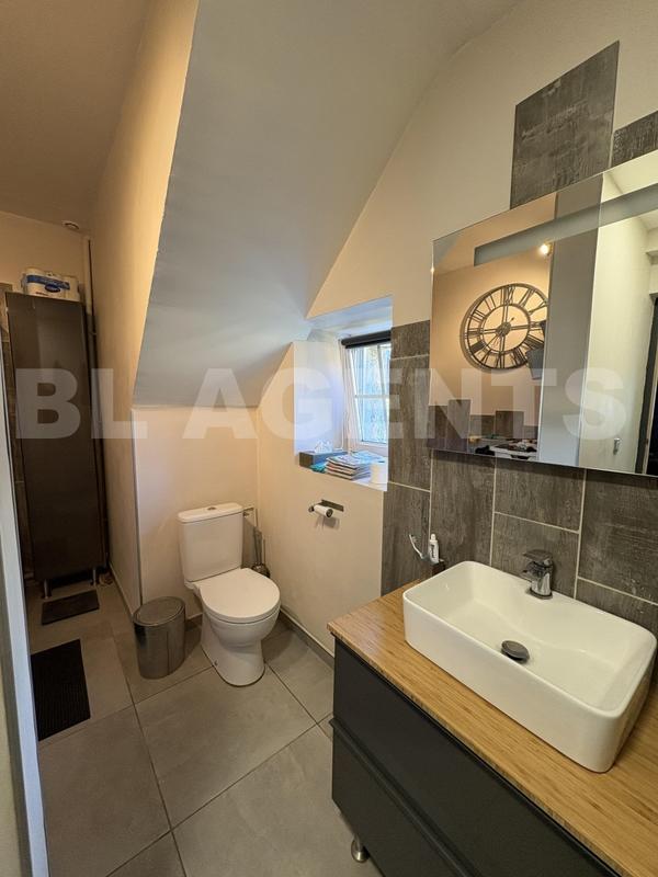 Maison en pierre - 235 m² - 9 pièces