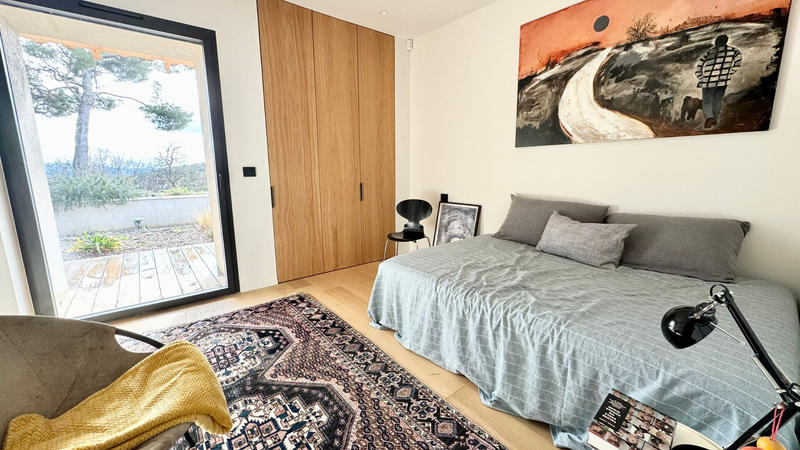 Maison - 228 m² - 5 pièces