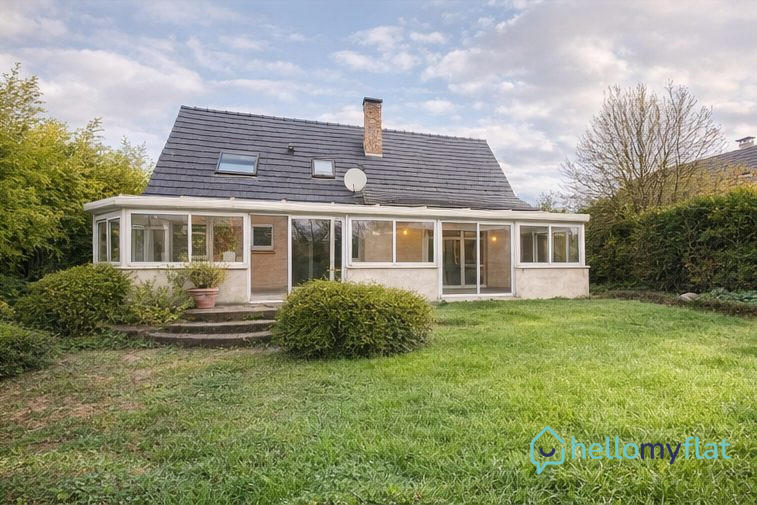 Maison contemporaine - 167 m² - 12 pièces