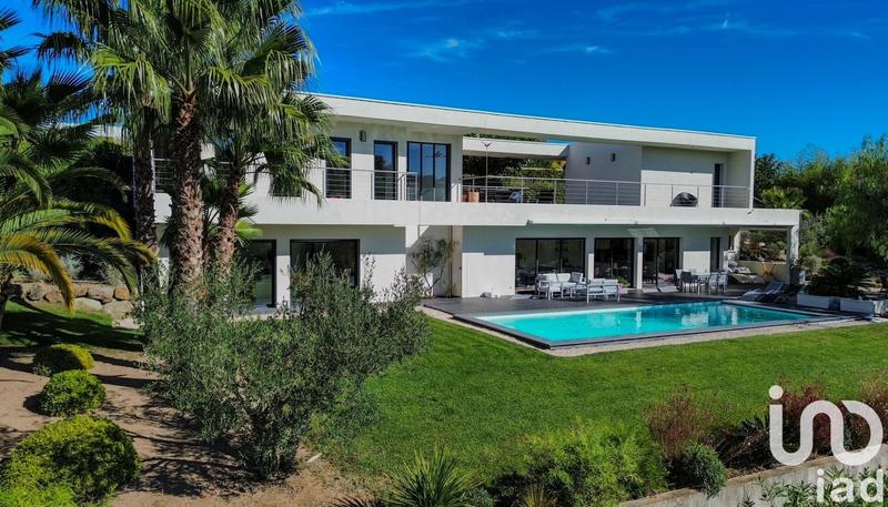 Maison de maîtres - 185 m² - 6 pièces