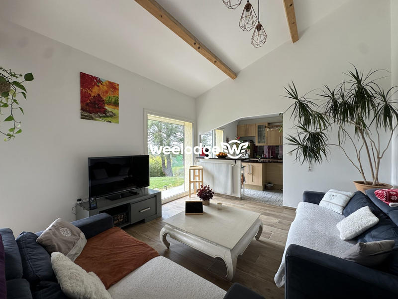 Maison - 227 m² - 7 pièces