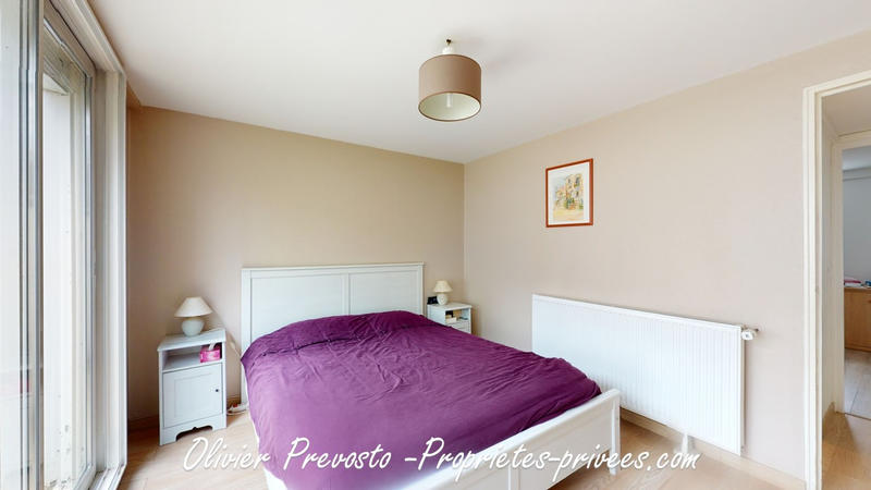 Maison - 240 m² - 10 pièces