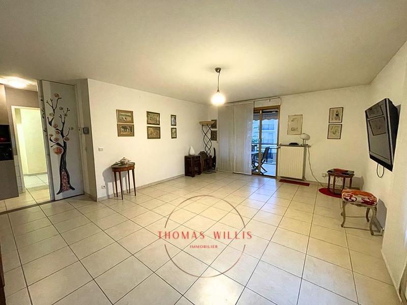 Appartement - 90 m² - 4 pièces