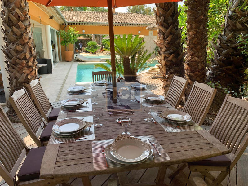 Villa - 181 m² - 4 pièces