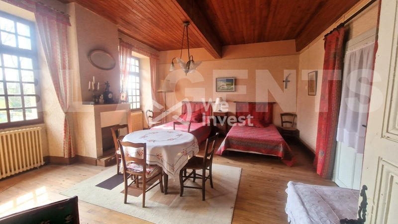 Maison - 228 m² - 6 pièces