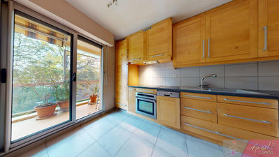 Appartement - 79 m² - 4 pièces