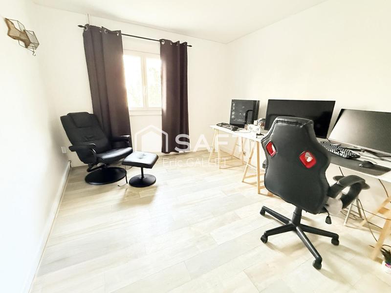 Maison - 210 m² - 8 pièces