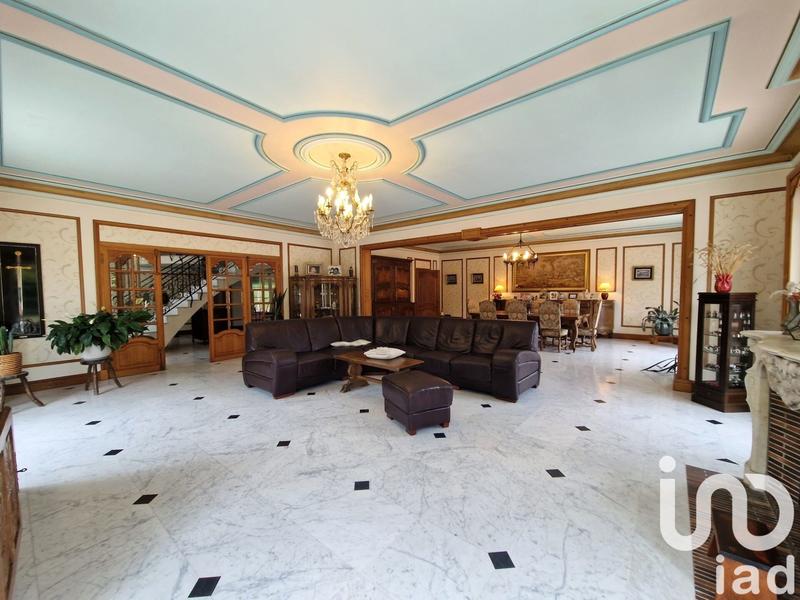 Maison - 349 m² - 6 pièces