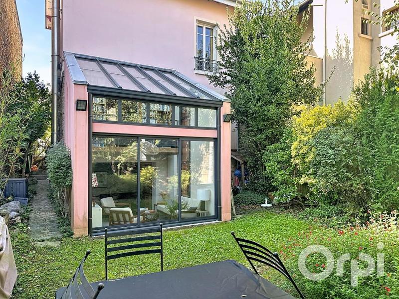 Maison - 105 m² - 6 pièces