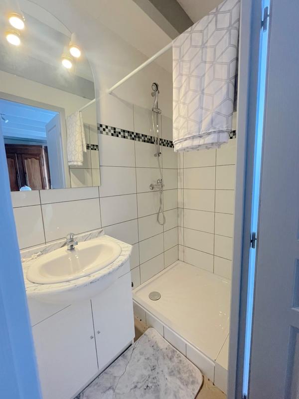 Maison - 265 m² - 12 pièces