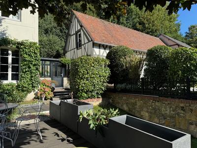 Maison - 175 m² - 14 pièces