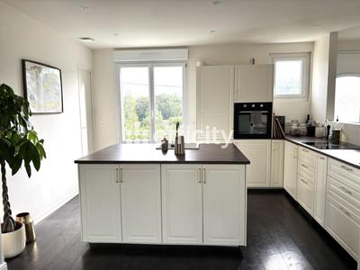 Maison - 123 m² - 4 pièces