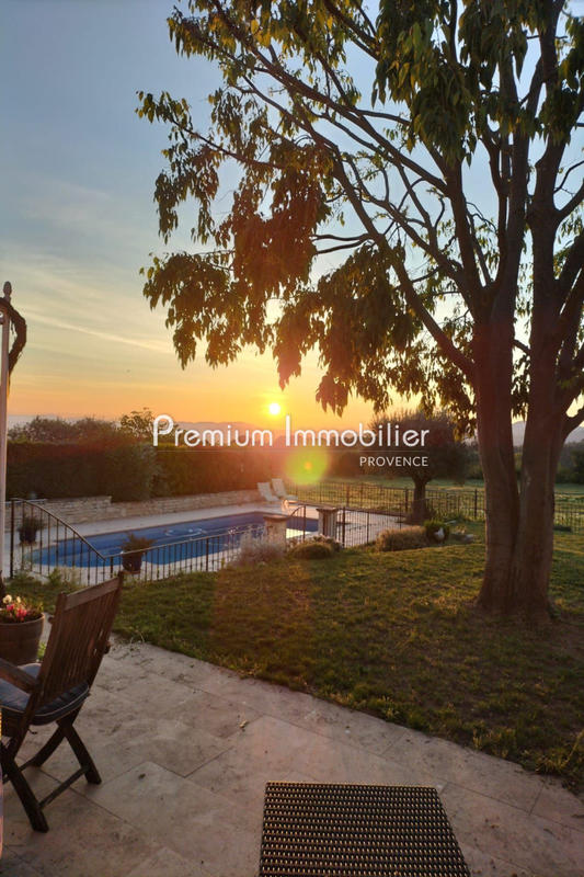 Maison - 145 m² - 4 pièces