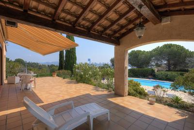 Villa - 90 m² - 4 pièces