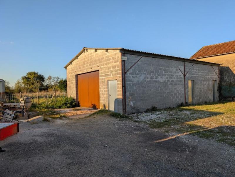 Grange - 100 m² - 1 pièce