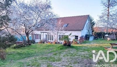 Maison - 140 m² - 5 pièces