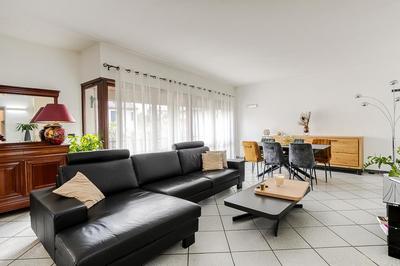 Appartement - 162 m² - 6 pièces