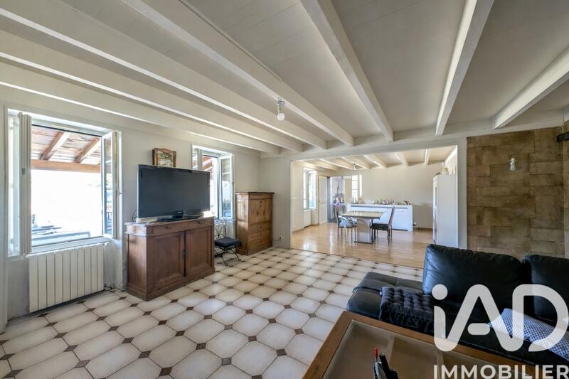 Maison - 222 m² - 5 pièces